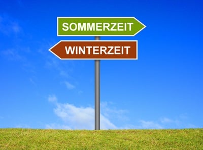 Wegweiser für Sommer- und Winterzeit